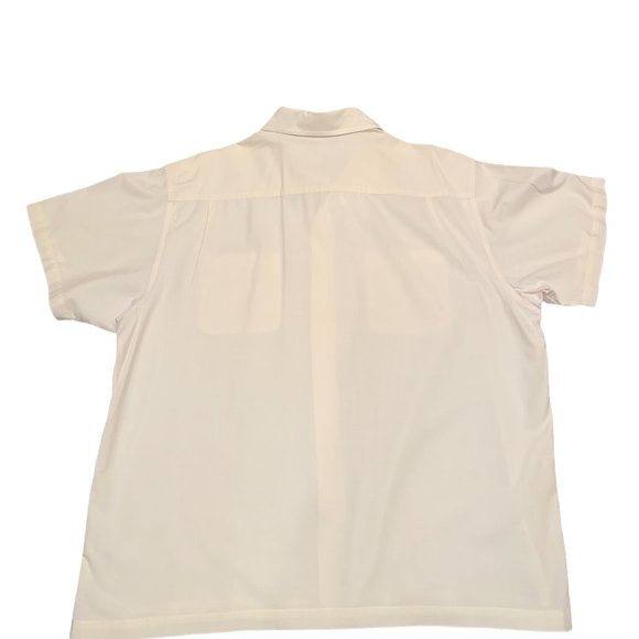 IZOD Yellow Short Sleeve Button Up, Men's Extra Large (XL) - Picture 2 of 9